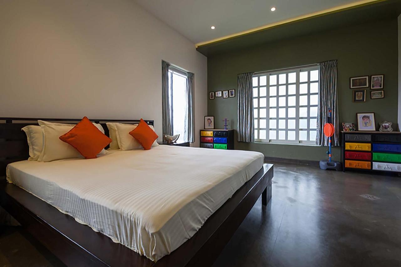 Stayvista'S Shivom Villa 12 - A Serene Escape With Views Of The Valley And Lake Lonavala Exterior foto